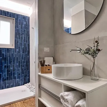 Finella Charming バーリ