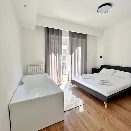 Finella Charming Μπάρι